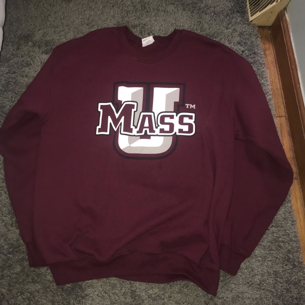 UMass crew neck